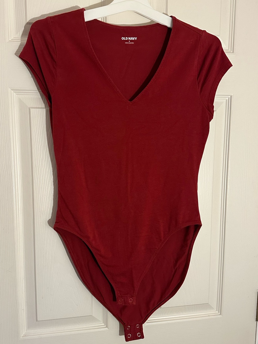 Old Navy Women's V-Neck short sleeved Burgundy Bodysuit size Medium